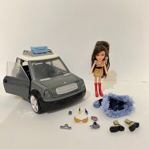Lil' Bratz Mini Cooper Coupe Car with Dana 4.5” doll and accessories 2003 Y2K